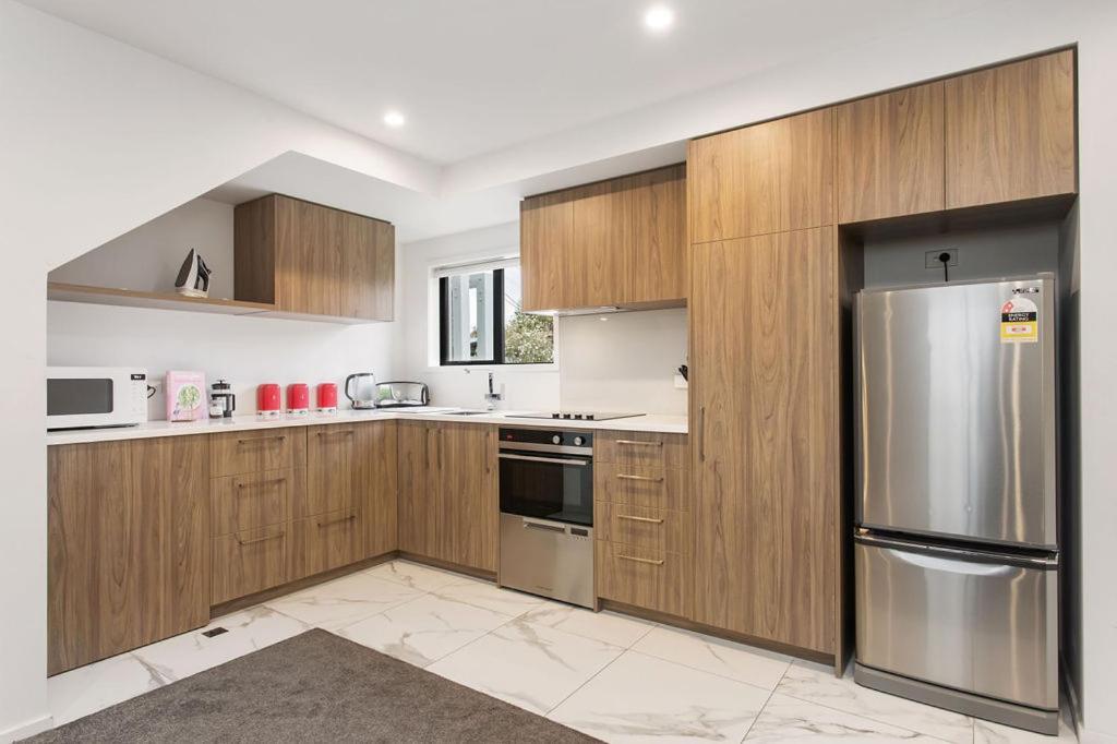 Light & Spacious 2Bdrm Townhouse Off Street Park Christchurch Exterior photo
